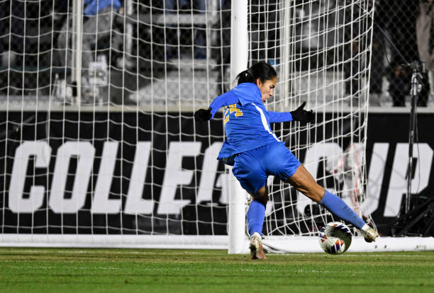 往往蕴含着 往往蕴含着