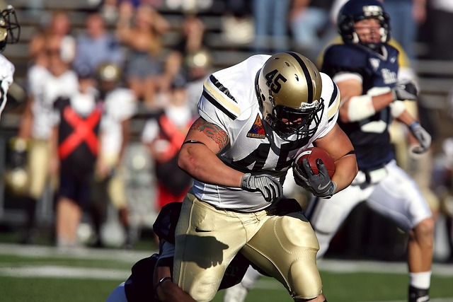 守如铜墙铁 守如铜墙铁