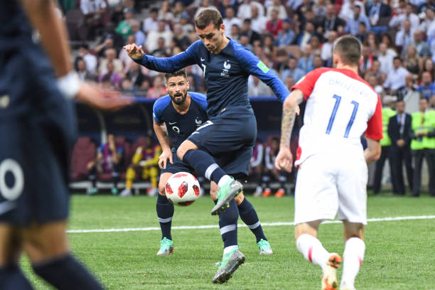 虽然国足在 虽然国足在