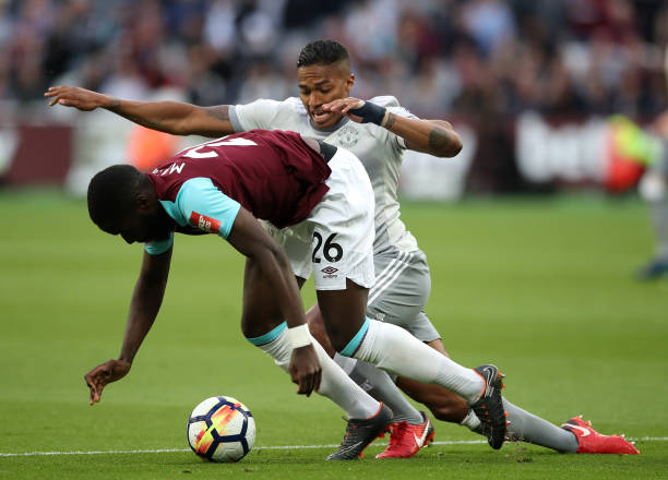 里昂的反击 里昂的反击