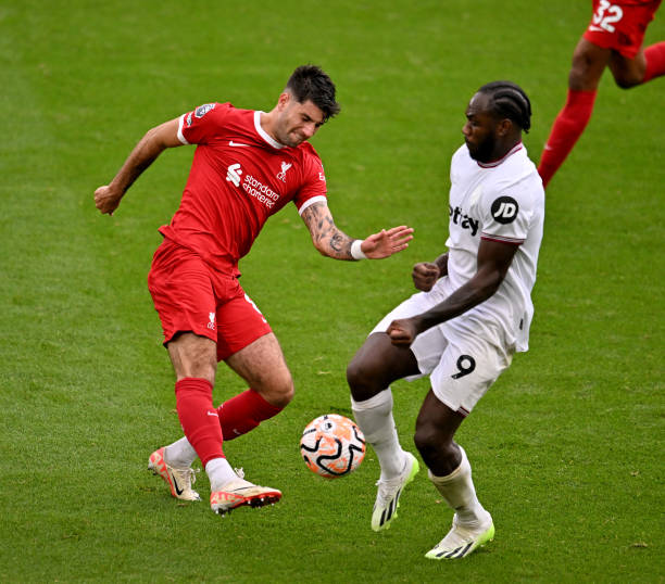 [天下足球]凯恩戴帽 拜仁大胜荷尔斯泰因基尔.