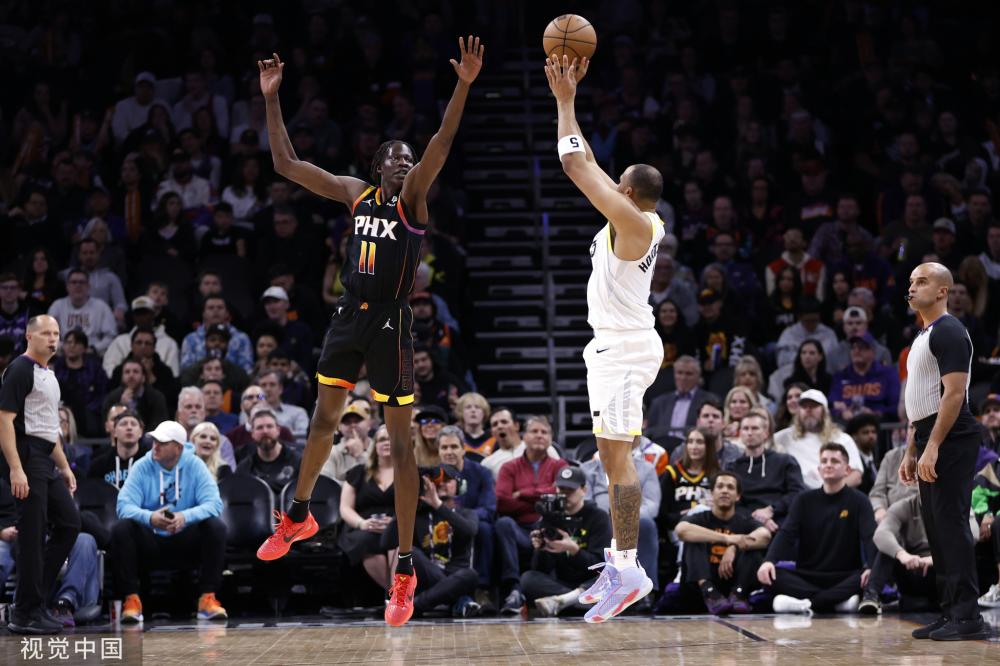 [CBA]克服“伤病潮” 浙江方兴渡战上海久事.