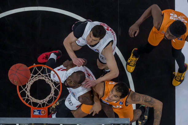 圆神驾到！安东尼录制视频庆球队战胜皇马：巅峰从这里开启